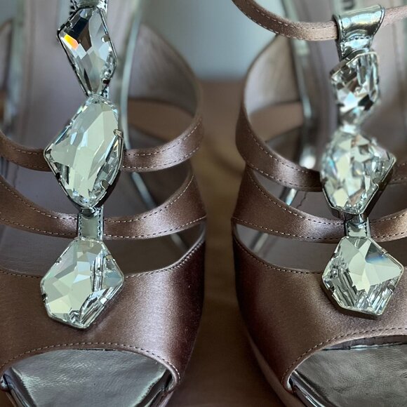 NEW Miu Miu Nude Satin Bejeweled Calzature Donna T-Strap Platform High Heels - Picture 7 of 11
